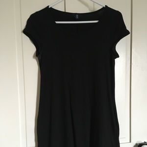 🎀 Gap black T-shirt dress